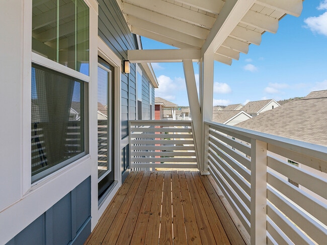 Building Photo - LEO at Wildwood
