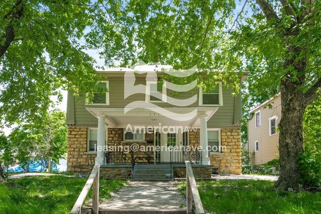 Building Photo - 111 Spruce Ave