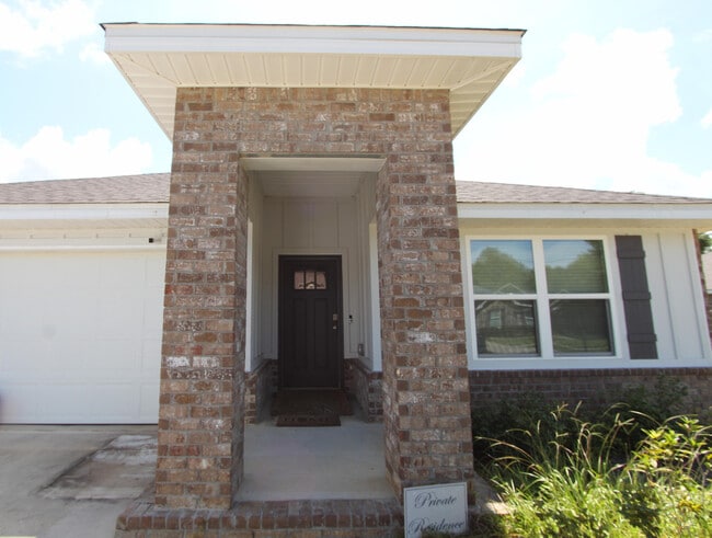 Building Photo - 5372 Wyndell Cir