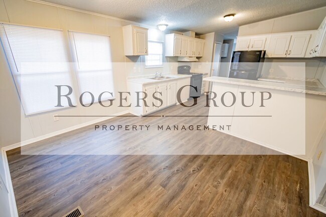 Building Photo - 1450 Ferrells Bridge Rd