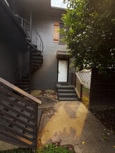 Building Photo - 410 5th St S