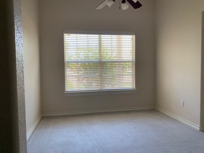 Foto del edificio - 164 Scottsdale Dr