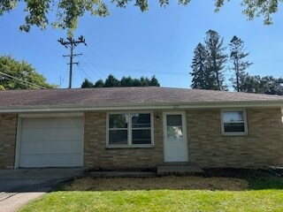 Building Photo - 223 Braatz Dr
