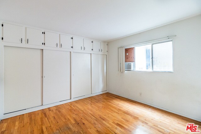 Foto del edificio - 11844 Mayfield Ave