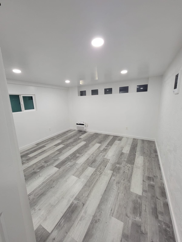 Foto del edificio - 571 Tilling Way