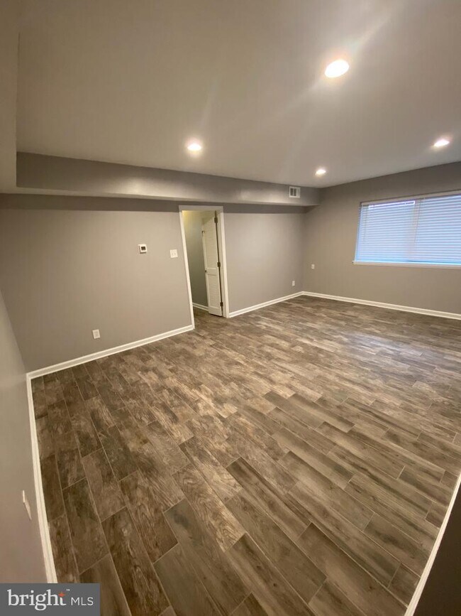 Foto del edificio - 5418 Valley Green Dr
