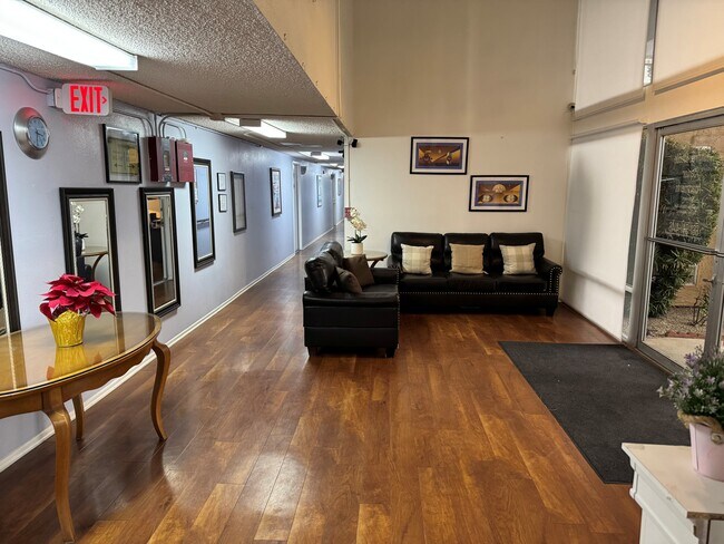 Vestíbulo - Kingtree Avenue Senior Apartments