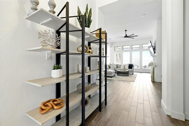 Foto del edificio - 5014 Mulberry Shrubs Ln