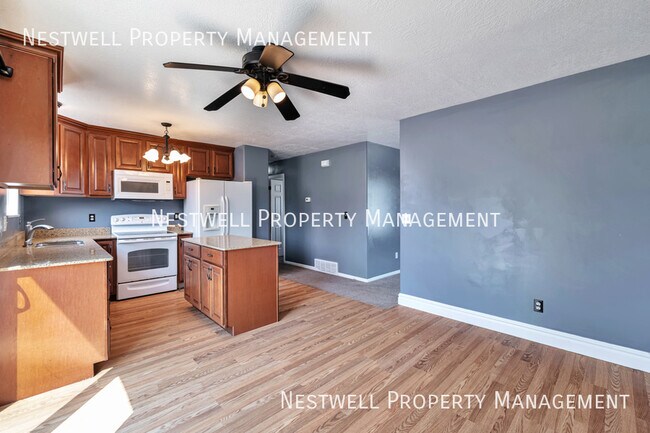 Building Photo - 220 W 90 N