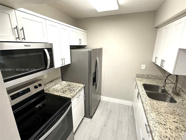 Foto del edificio - 250 NW 107th Ave