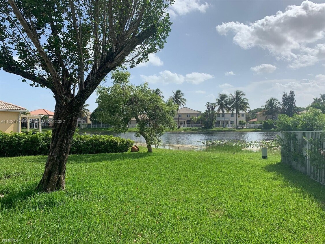 Foto del edificio - 3 br, 2 bath House - 4244 Pine Ridge Ct