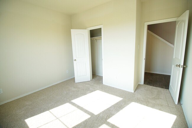 Foto del edificio - 472 Desert Willow