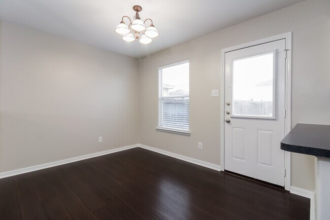 Foto del edificio - 29043 Village Creek Loop