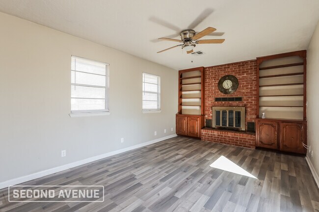 Foto del edificio - 805 E Etowah Rd
