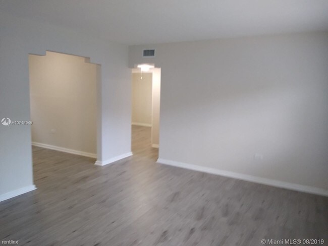 Building Photo - 2 br, 1 bath Condo - 438 Malaga Ave # 2IV