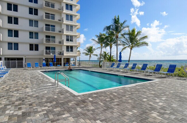 Building Photo - 3215 S Ocean Blvd