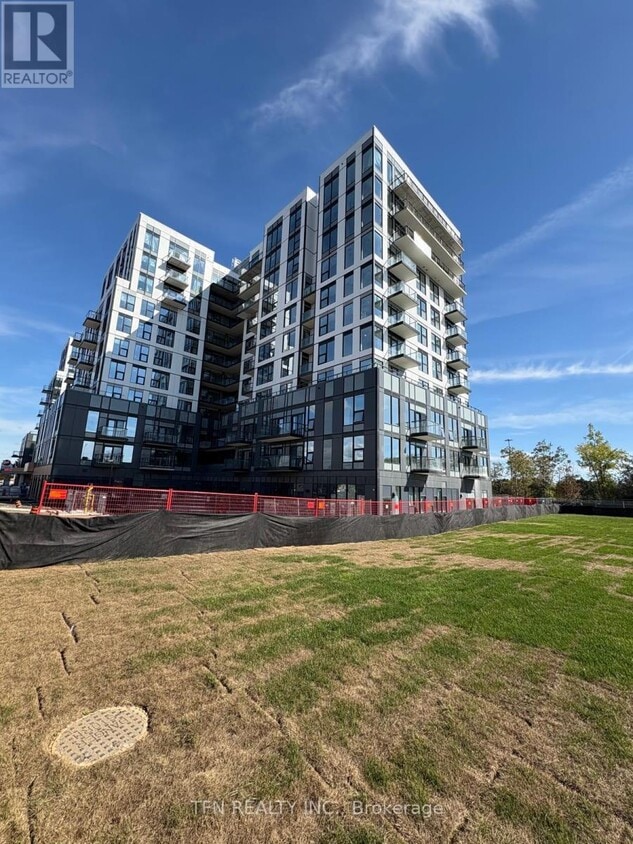 Primary Photo - 7439-7439 Kingston Rd