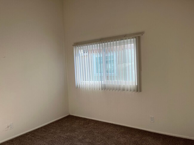Foto del edificio - 7832 12th St