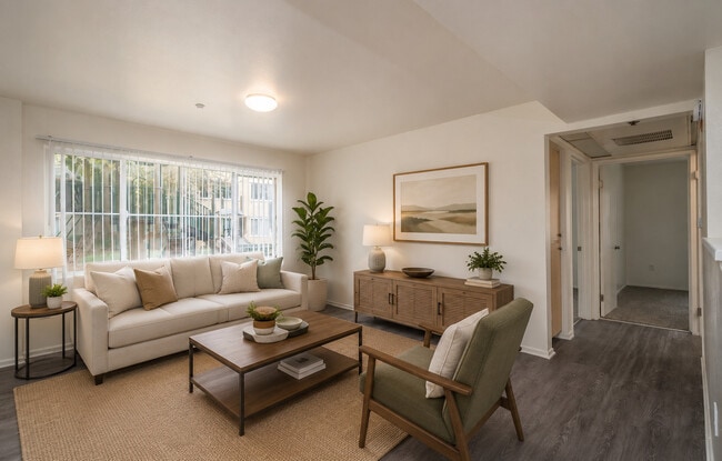 Spacious Living Room - Commons @ Oak Grove