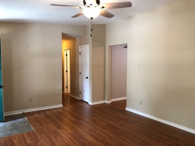 Building Photo - 8442 Den Bark Dr