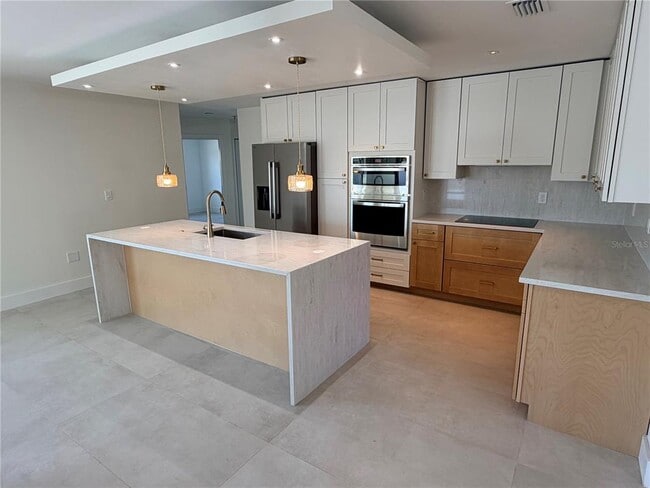 Building Photo - 3918 Doral Dr