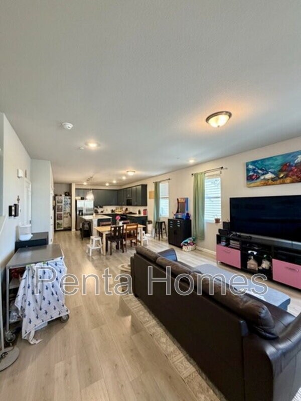 Foto del edificio - 809 Waterthrush Ln