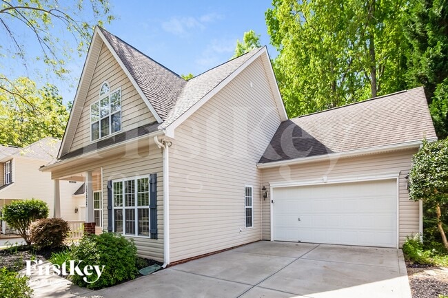 Building Photo - 15824 Robins Way