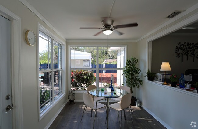 Foto del edificio - 11716 N 58th St