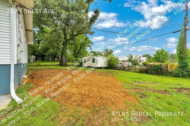 Building Photo - 208 Forest Ave