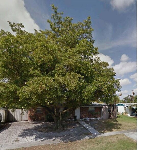 Foto principal - 12101 Colony Ave