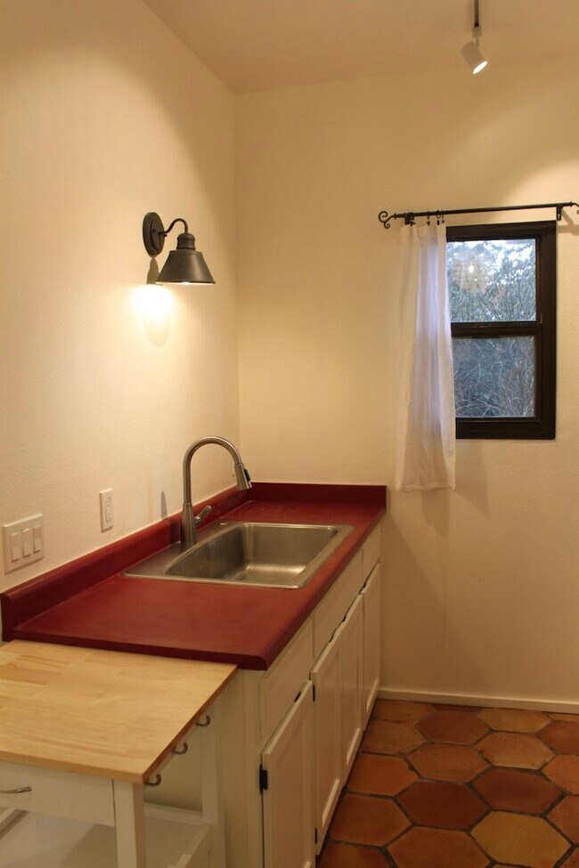 Building Photo - 1347 Pacheco Ct