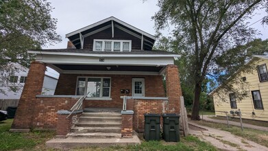 Building Photo - 174 E Isabella Ave