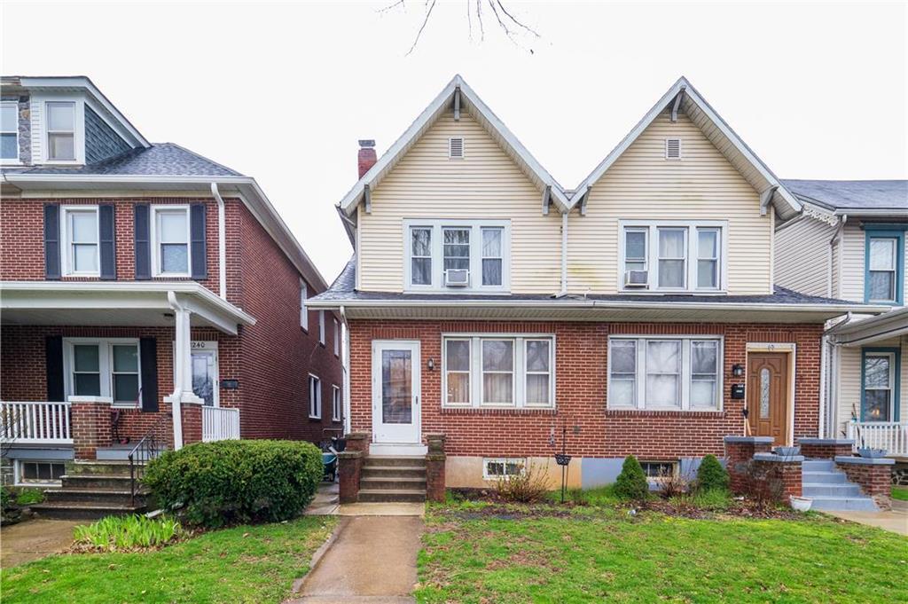 Front - 2242 Ferry St