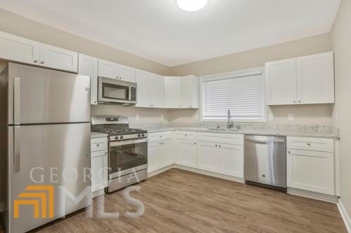 Building Photo - 2145 Green Forrest Dr