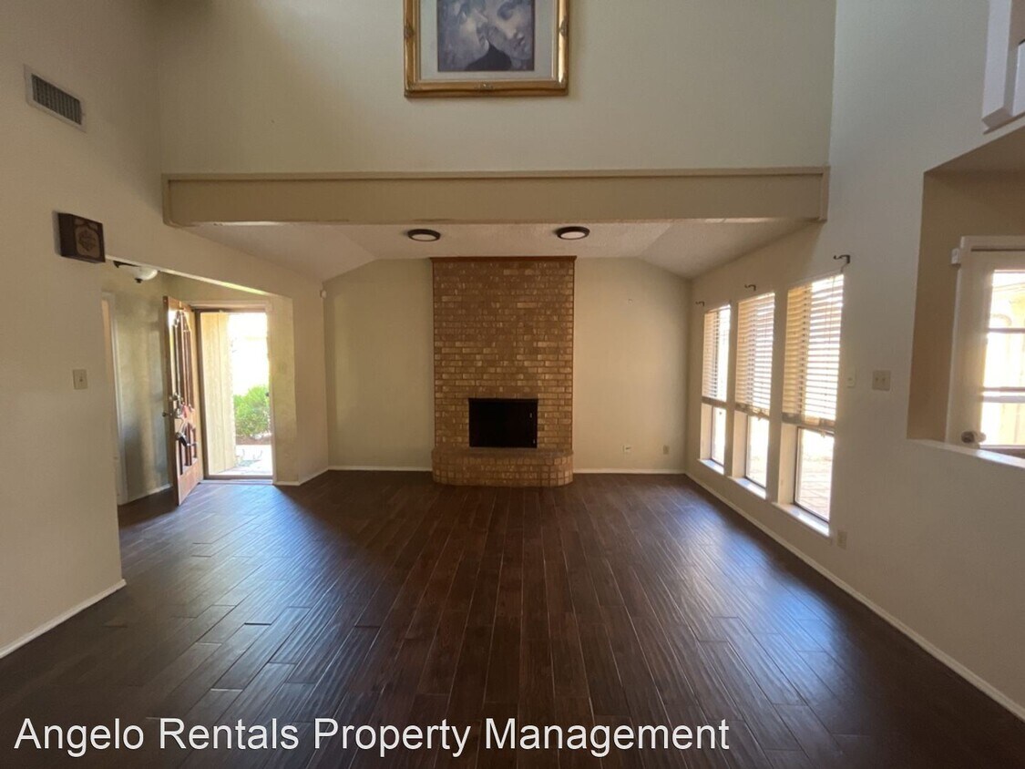 Primary Photo - 2 br, 2 bath House - 3913 Driftwood Dr.