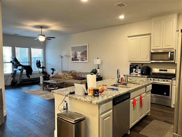 Building Photo - 2842 Highpoint Ct