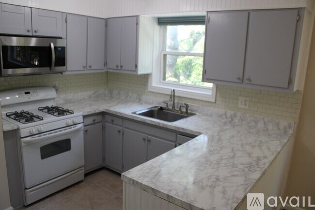 Foto del edificio - 9422 Adelphi Rd