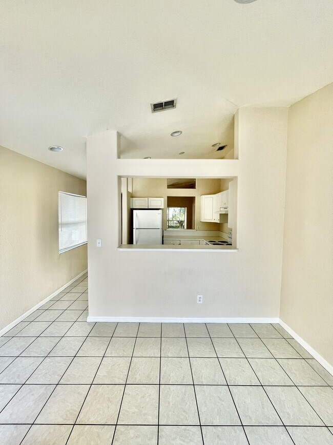 Building Photo - For Rent in Bonita Springs