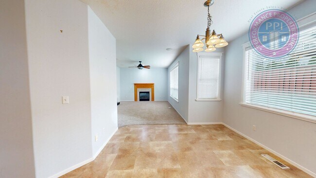 Foto del edificio - *** Arbor Ridge in Bethany!  Corner Lot, Fenced Backyard, Beautiful Floor Plan, Central Air