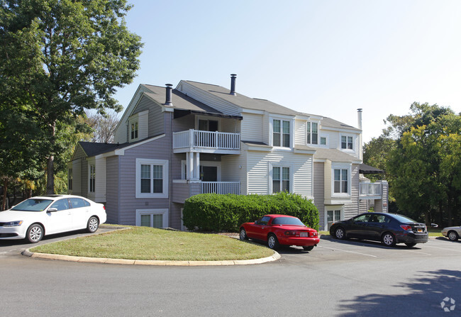 Walden Court - Walden Court Apartments