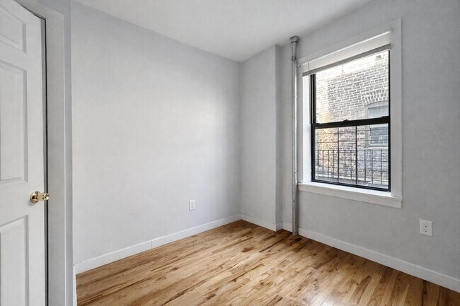 Foto del edificio - 87 Post Ave