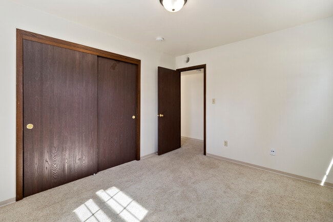 Building Photo - Tuckaway Heights Apartments