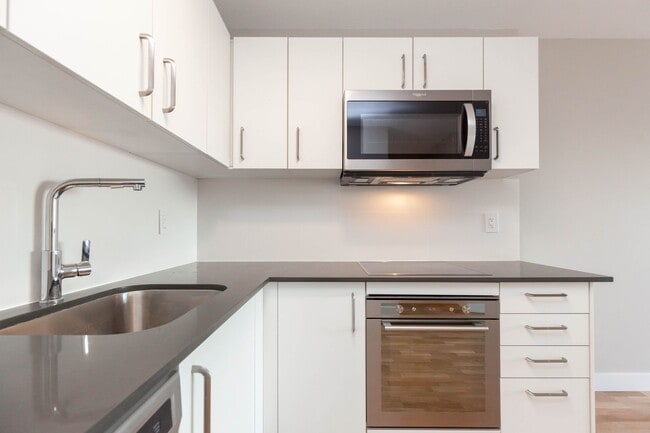 Photo du bâtiment - 800 Richmond St W