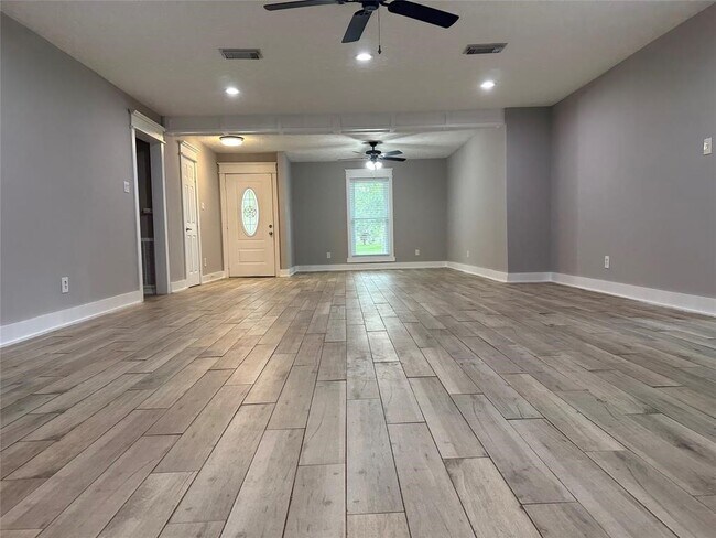 Foto del edificio - 228 Oak Manor Dr