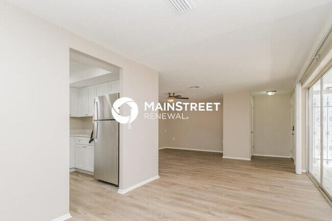 Foto del edificio - 3 Bedroom Pet-Friendly Home in New Port Ri...