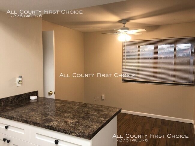 Building Photo - 781 Village Lake Terrace