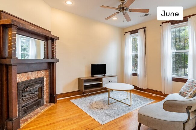 Building Photo - ROOM ONLY in 6-bed/6.5-bath Home