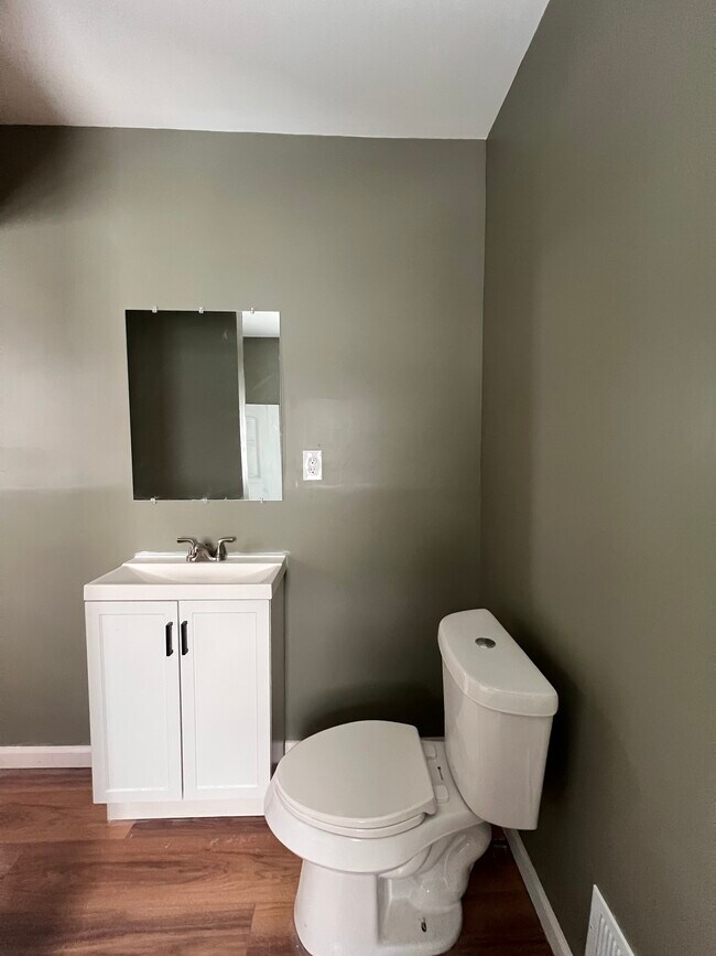 Foto del edificio - 2518 Hermansau St