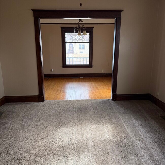 Foto del edificio - 239 N French Ave