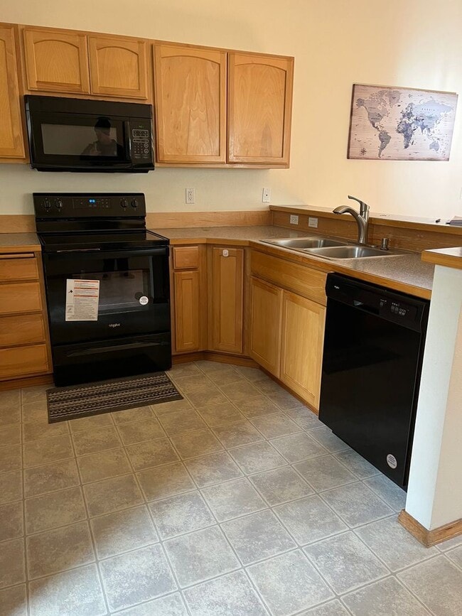 Building Photo - 2 br, 2 bath House - 3215 N 10th Street